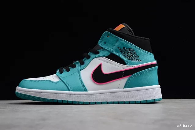 3504 Jordan Air South Minimalist Mid 272 1 852542- Beach 0825